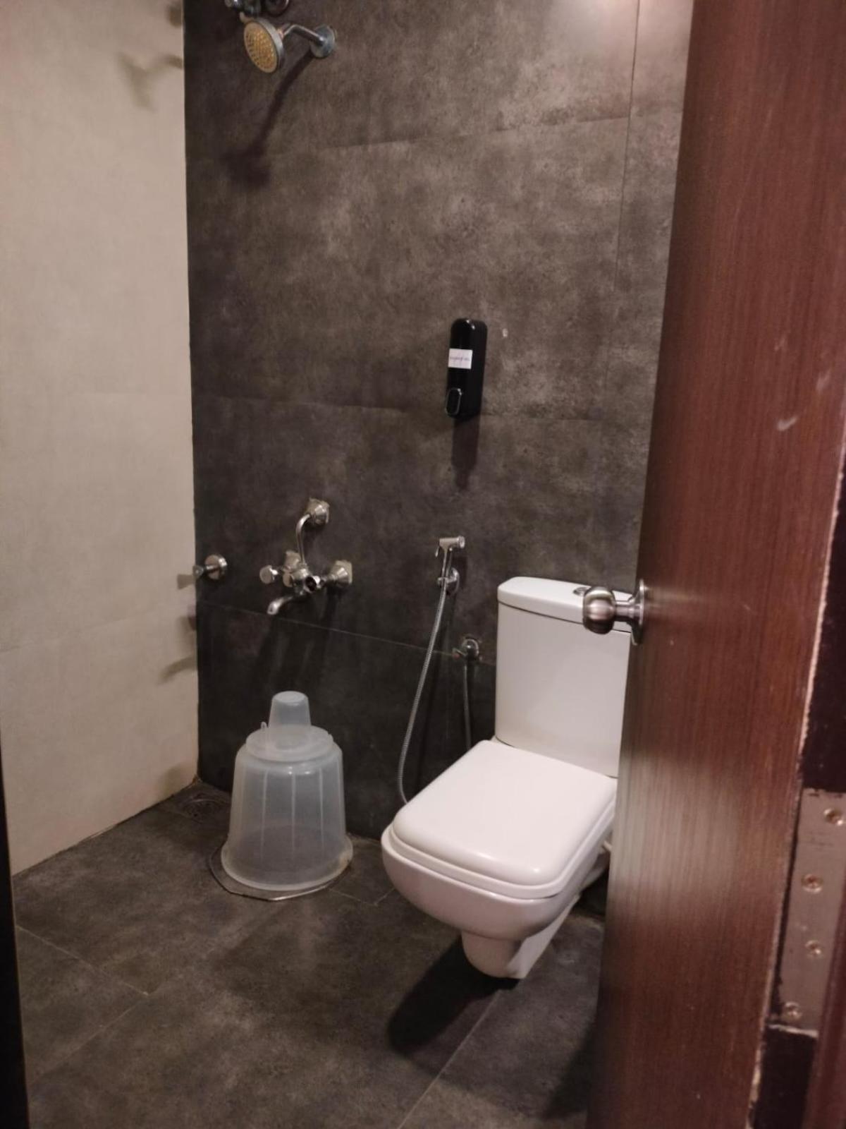 Astra Hotels & Suites - Hsr Layout Sector 1, Near Ecospace Bellandur บังกาลอร์ ภายนอก รูปภาพ