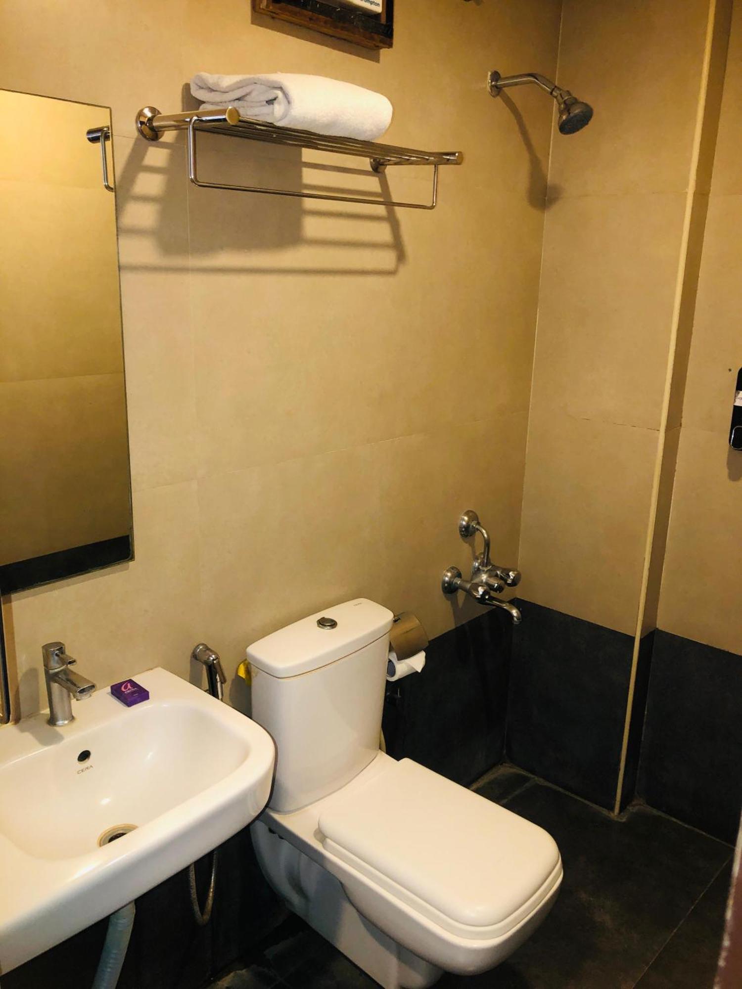 Astra Hotels & Suites - Hsr Layout Sector 1, Near Ecospace Bellandur บังกาลอร์ ภายนอก รูปภาพ