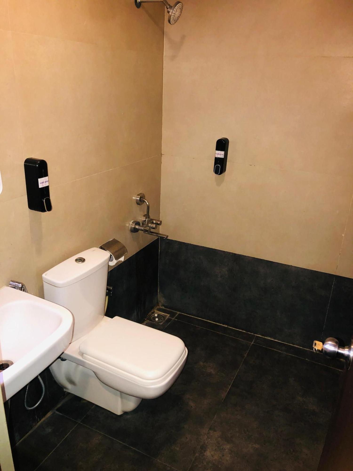 Astra Hotels & Suites - Hsr Layout Sector 1, Near Ecospace Bellandur บังกาลอร์ ภายนอก รูปภาพ